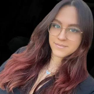 Tess Grimbert Secrétaire