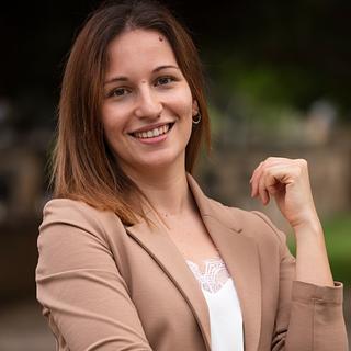 Farah Bouzeliffa Rédacteur web