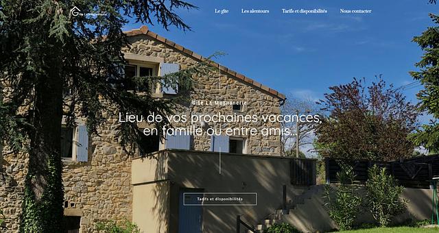 Réalisation et développement du site  par Nassim Loukili