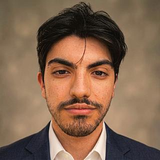 Sami Saidi Graphiste spécialisé en création de logo