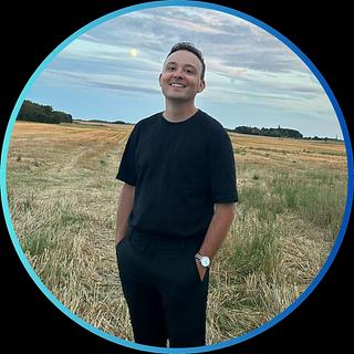 Lucas Lassagne Community manager