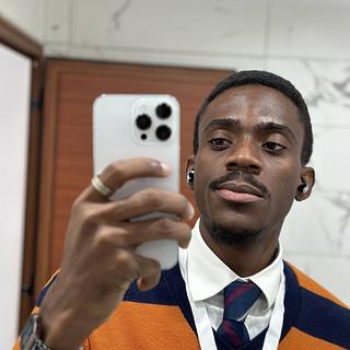 Exauce Mikobi Consultant en communication