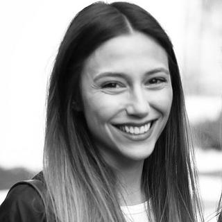 Lola Carbonel Consultant en communication