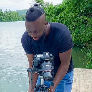 landry88 Graphiste spécialisé en charte graphique