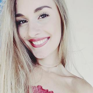 Cecile Dandreis Graphiste spécialisé en charte graphique