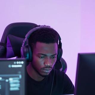 Michael Ngoy Développeur full-stack