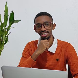 Ando Dimitri Darius  Raseliarison  Comptable