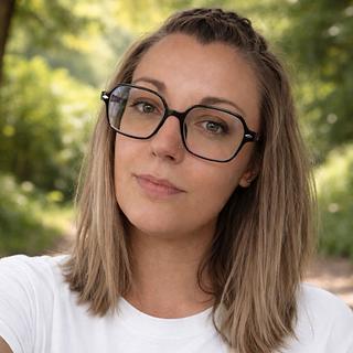 Chloe Huscenot Secrétaire