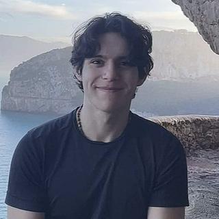Mahdi Bourai Graphiste spécialisé en charte graphique