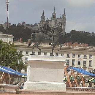 Rosalie Boda Traducteur