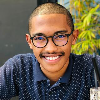 Cedrick Henintsoa Ravoahanginiaina Développeur Symfony