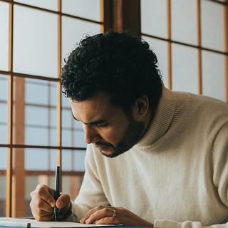 Reda Ouzineb Graphiste spécialisé en création de logo