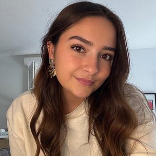 Carla Ananou Consultant en communication