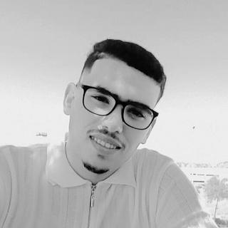 Hamza Ezzamzemy Développeur full-stack