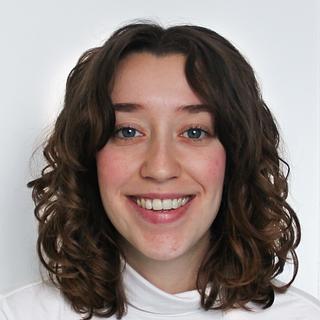louisebpg5f Community manager