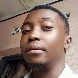 Elie Mawangu  Développeur web