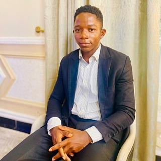 Louis Hugues Bingana Ngono Développeur full-stack