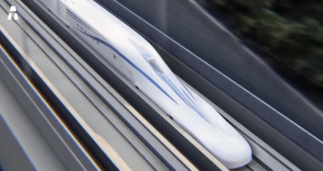 MONTAGE VIDEO POUR LA CHAINE ATECH par Ulrich Crescent