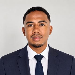 Findrama Marc Elson Rasolofoniaina  Analyste de données