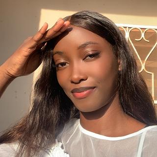 Darene Mengue Graphiste spécialisé en création de logo