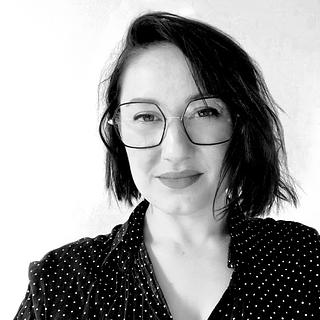 Laurine Piccoli Graphiste spécialisé en création de logo