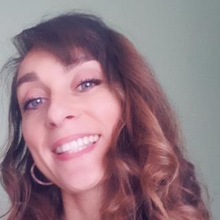 Emilie  Derderian  Comptable