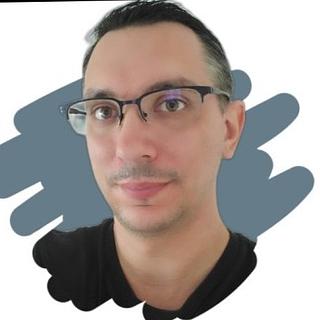 Renaud Desbos Community manager