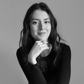 Clara Dufourcet Graphiste spécialisé en création de logo