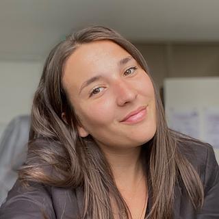 Léa Perdereau Community manager
