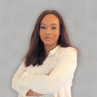 Sara Andzouana Community manager