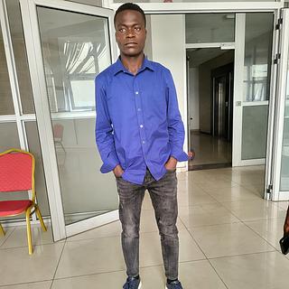 Gustave  Mukenge  Secrétaire