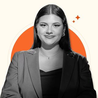 Elena Salucci Graphiste spécialisé en création de logo