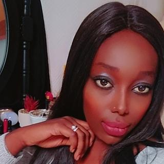 Sita Kebe  Secrétaire