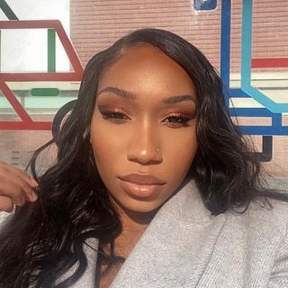 Maïlys Violanes Consultant en communication