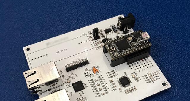 Serveur/client Ethernet avec switch intégré par Benjamin Balga