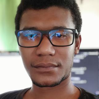Elkana Vinet Dimbiniaina Développeur Laravel