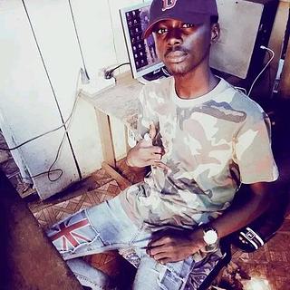 Emmanuel-Lazare Loué Rédacteur web