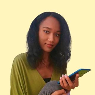 Gwenaëlle  Tinjust Community manager