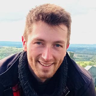 Théotime Babin Graphiste spécialisé en création de logo