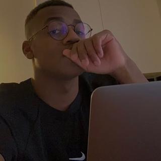 Loïc Petel Community manager