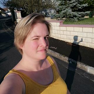 Camille Camille Najda Secrétaire