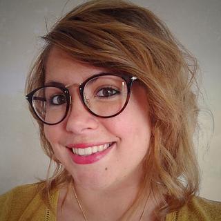 Christelle Fitan Graphiste spécialisé en création de logo