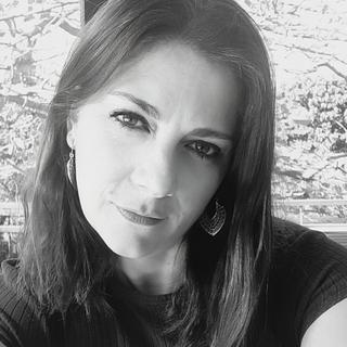 Elodie Martino-Fleur Graphiste spécialisé en charte graphique