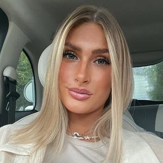 Alexia Peroz Consultant en communication