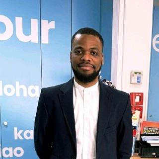 Francis Tabora Afata Développeur full-stack