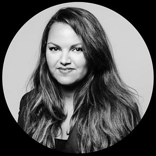 Farrah Nemili Secrétaire