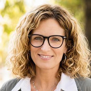 Julie  Amate Consultant en communication