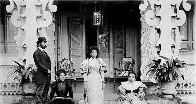 Gérence des réseaux sociaux par Niavotiana