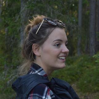 Louise Richard Community manager