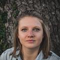 Dariya Korzhenko Graphiste spécialisé dans la mise en page